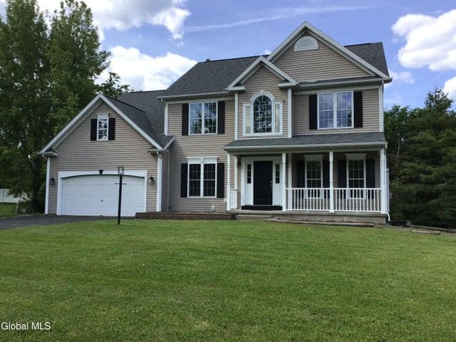 10 Reynolds Court, Bethlehem, NY