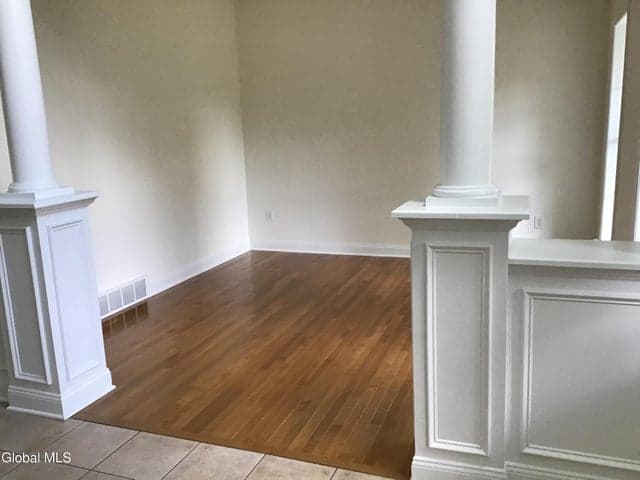 10 Reynolds Court, Bethlehem, NY, photo 4