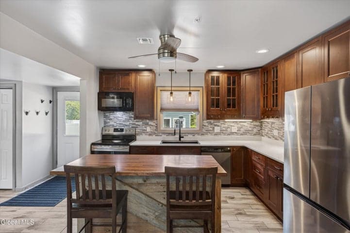 162 Clamsteam Road, Halfmoon, NY, photo 4