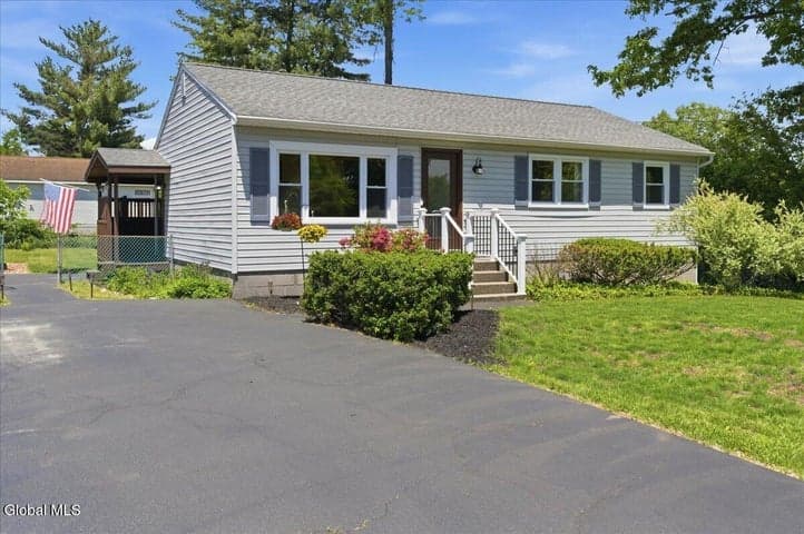 177 Nutwood Avenue, Colonie, NY
