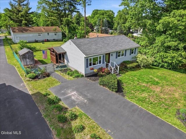 177 Nutwood Avenue, Colonie, NY, photo 2