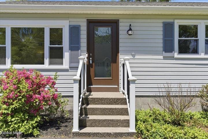 177 Nutwood Avenue, Colonie, NY, photo 4