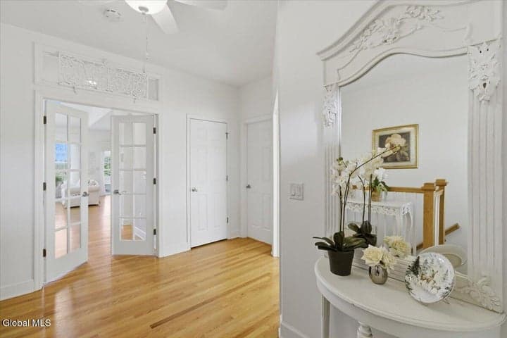 2 Camden Court, Halfmoon, NY, photo 4