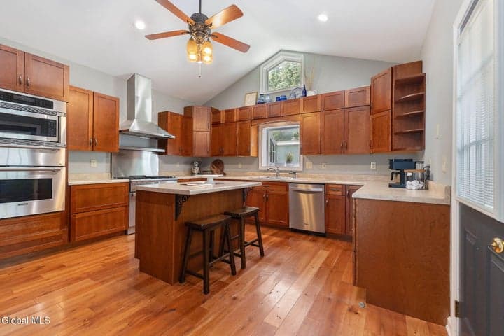 34 Rolling Hills Drive, Wilton, NY, photo 2