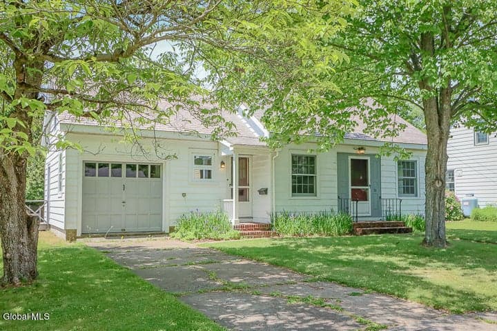 26 Houseman Avenue, Chatham, NY, photo 1