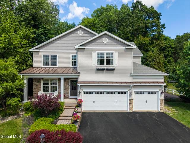 15 Wildwood Drive, Colonie, NY