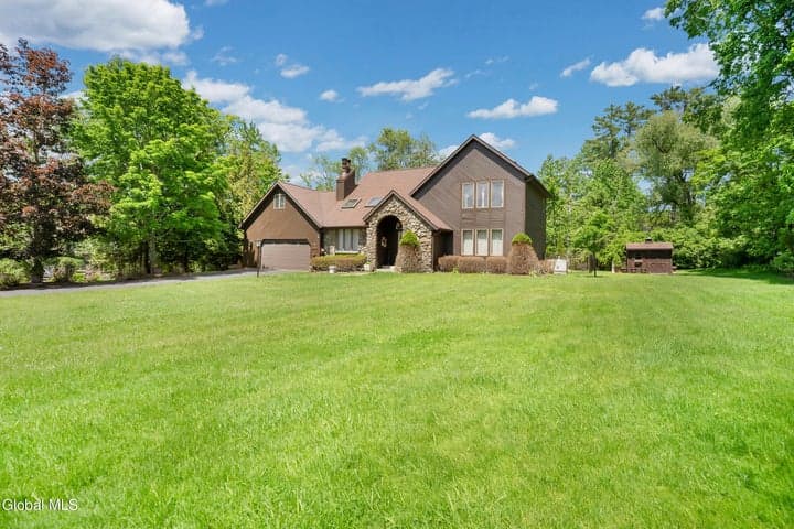 3 Hickory Lane, Sand Lake, NY, photo 3