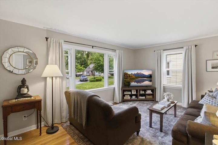 33 Glennon Road, Colonie, NY, photo 2