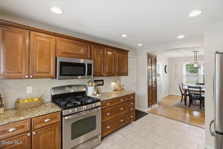 33 Glennon Road, Colonie, NY, photo 5