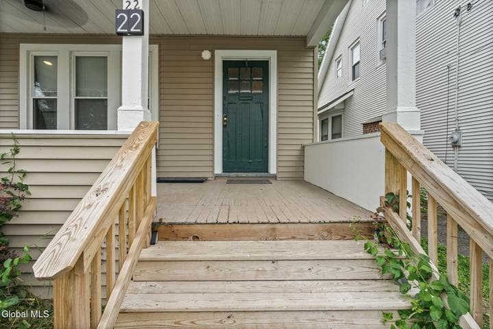 22 Fairlawn Avenue, Albany, NY, photo 2