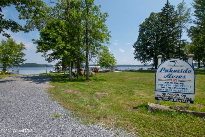 24 Locust Road, Malta, NY, photo 3