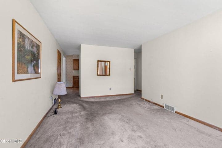 109 Elliott Avenue, Schenectady, NY, photo 3