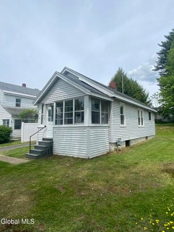 36 Wooster Street, Gloversville, NY, photo 2