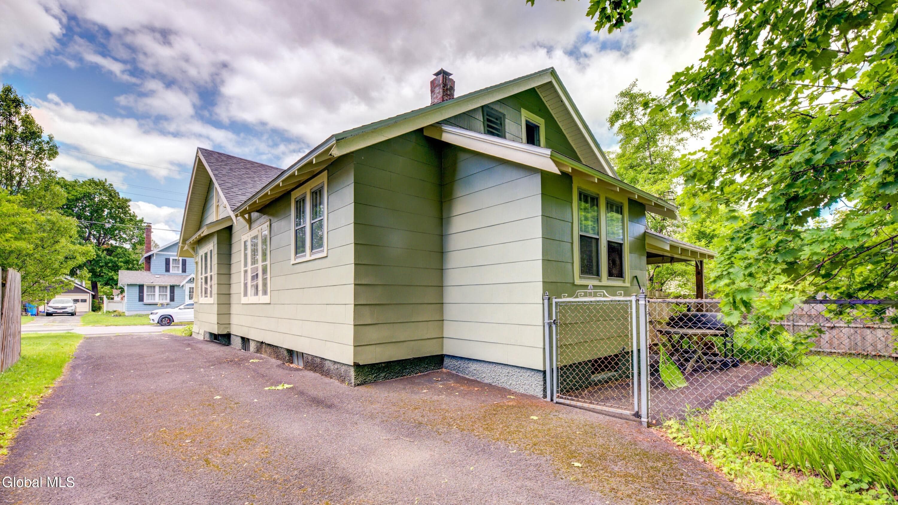 16 N Hollywood Avenue, Gloversville, NY, photo 4