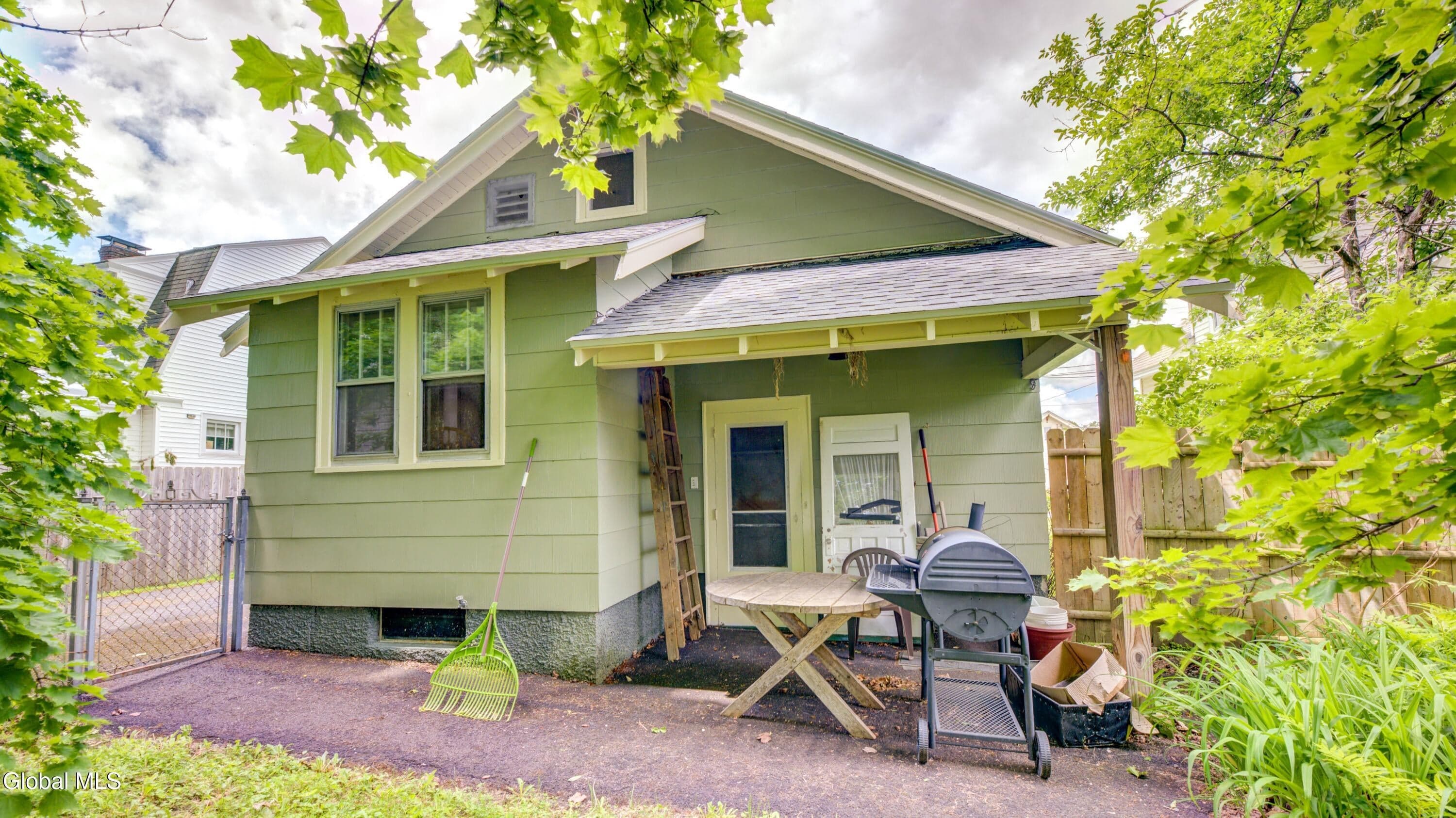 16 N Hollywood Avenue, Gloversville, NY, photo 5