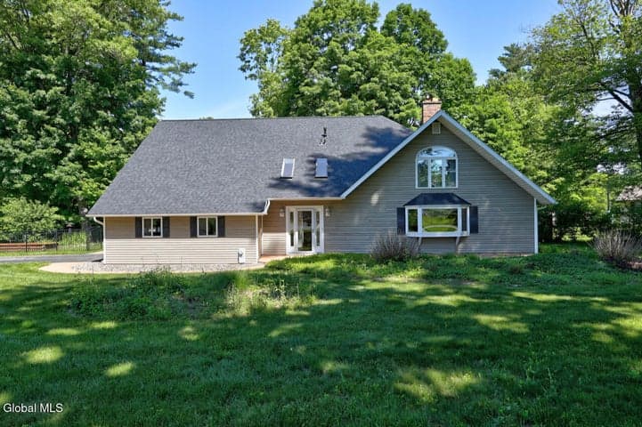 1 Lakeview Drive, Wilton, NY, photo 2