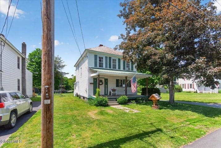 45 Van Ness Avenue, Greenwich, NY, photo 2