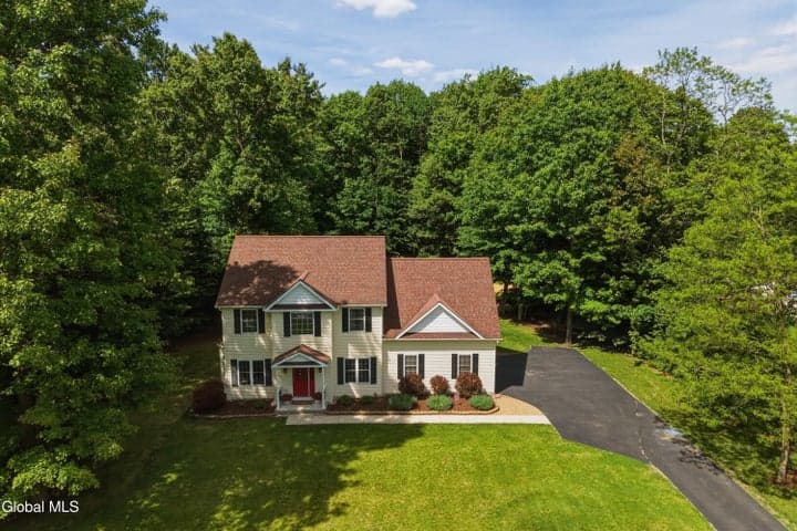 11 Oakwood Court, Ballston Spa, NY, photo 3