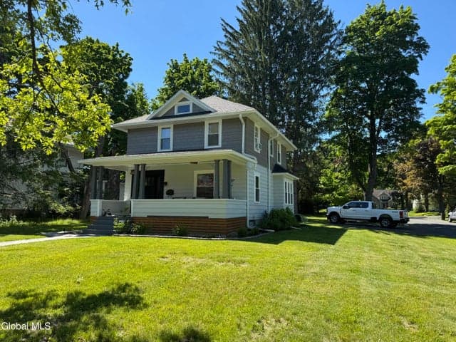 18 Herber Avenue, Bethlehem, NY, photo 2