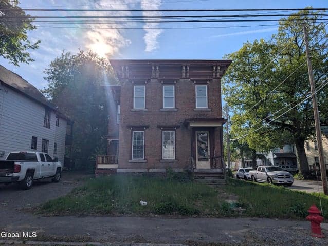 295 N Main Street, Gloversville, NY, photo 2