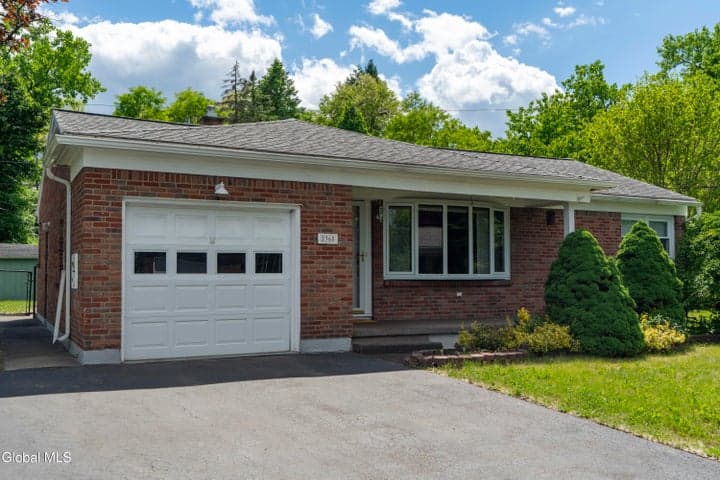 2368 Pine Avenue, Schenectady, NY