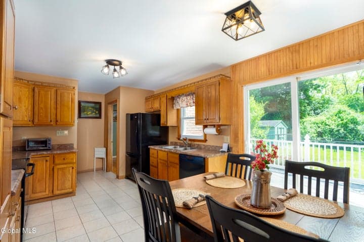 2368 Pine Avenue, Schenectady, NY, photo 2