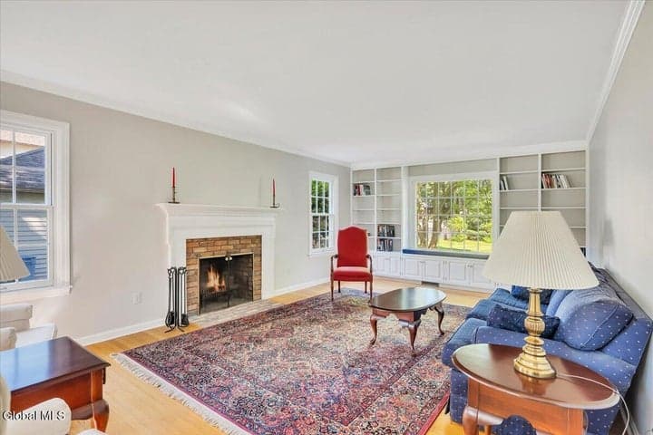 16 Longwood Drive, Bethlehem, NY, photo 5