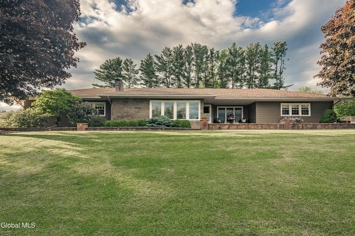 109 Golf Course Road, Amsterdam, NY