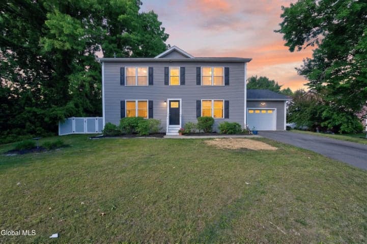 3174 E Lydius Street, Guilderland, NY, photo 5