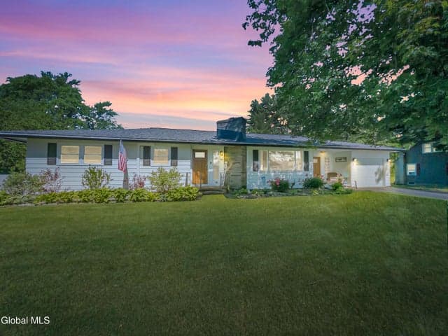 16 Donna Avenue, South Glens Falls, NY, photo 1