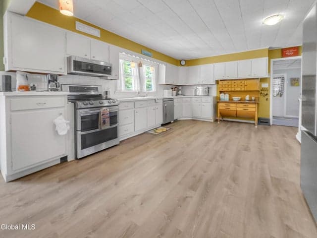 16 Donna Avenue, South Glens Falls, NY, photo 5