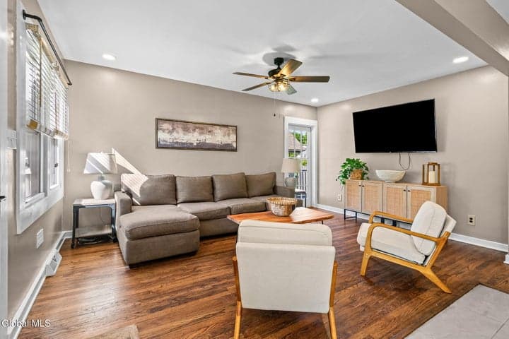 17 Wilmarth Street, Scotia, NY, photo 3