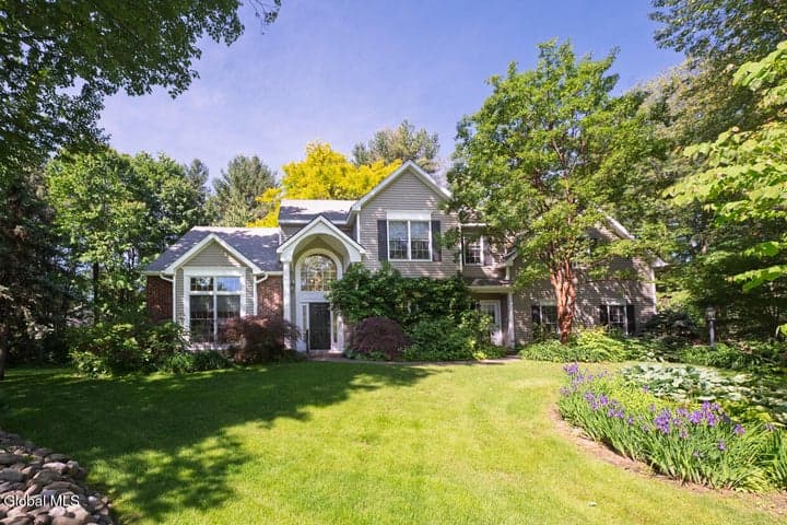 22 E Claremont Drive, Voorheesville, NY