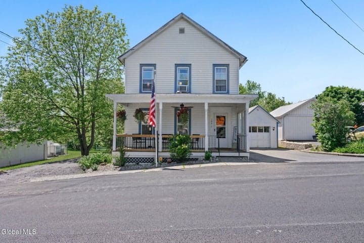 106 Cumpston Street, Esperance, NY, photo 1