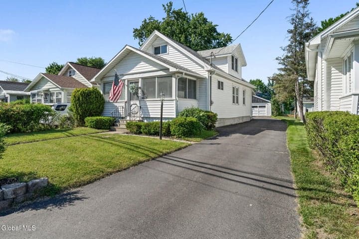 370 Princetown Road, Rotterdam, NY