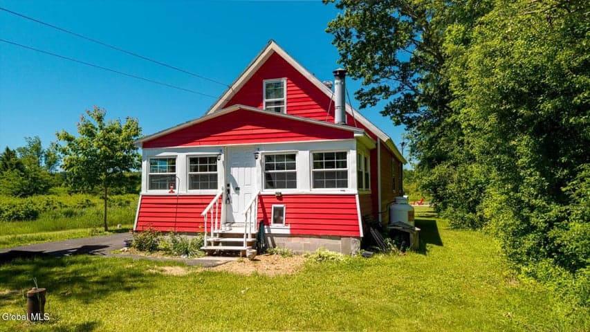 743 Swaggertown Road, Charlton, NY