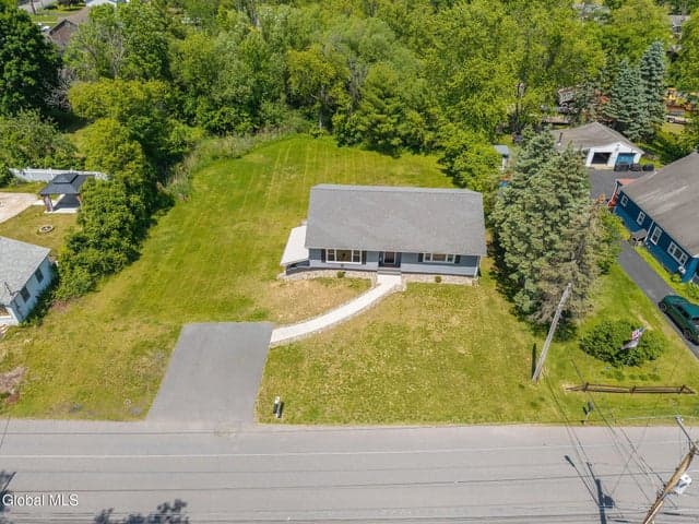 10 Ten Broeck Street, Stillwater, NY, photo 2