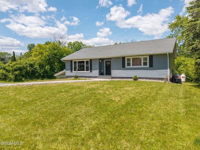 10 Ten Broeck Street, Stillwater, NY, photo 3
