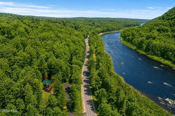 1487 River Road, Thurman, NY