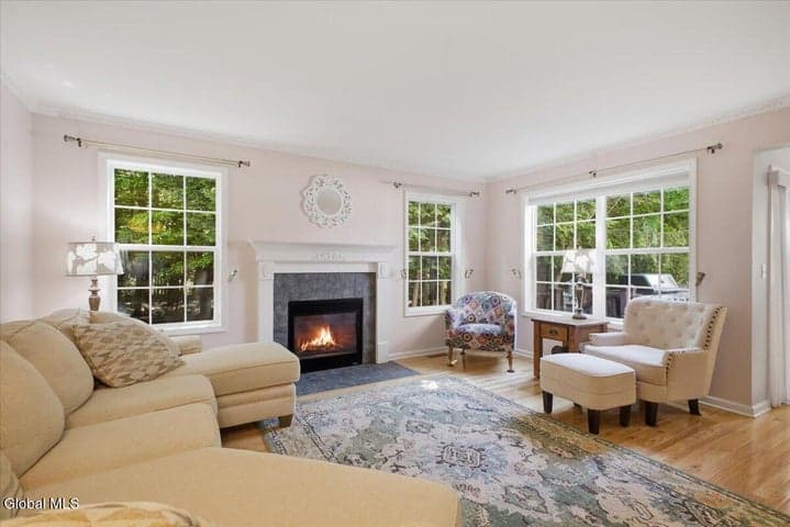 28 Timbira Drive, Wilton, NY, photo 5