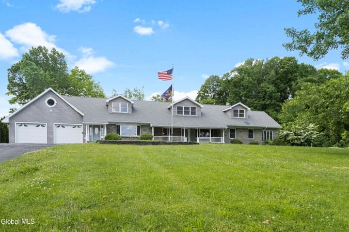 186 Van Rensselaer Boulevard, Menands, NY