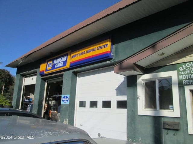 180 W Fulton Street, Gloversville, NY, photo 3