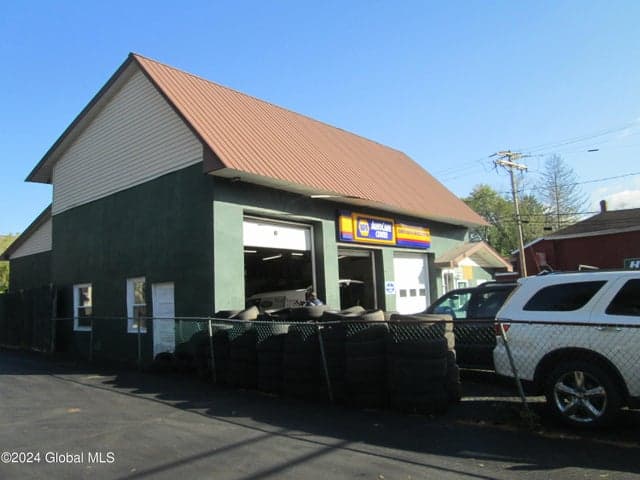 180 W Fulton Street, Gloversville, NY, photo 4