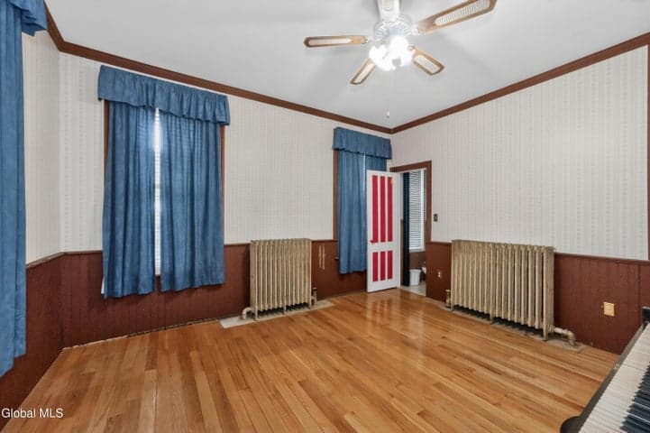 33 Egbert Street, Cohoes, NY, photo 3