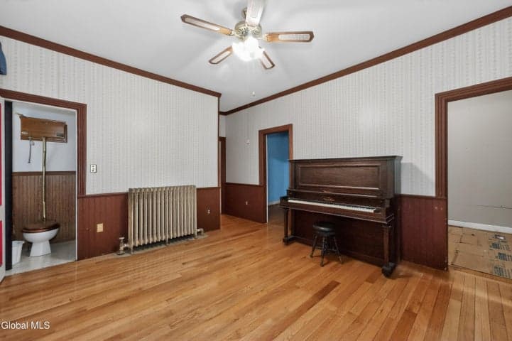 33 Egbert Street, Cohoes, NY, photo 4