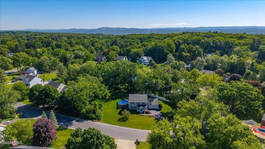 3 Fenway Drive, Colonie, NY, photo 2