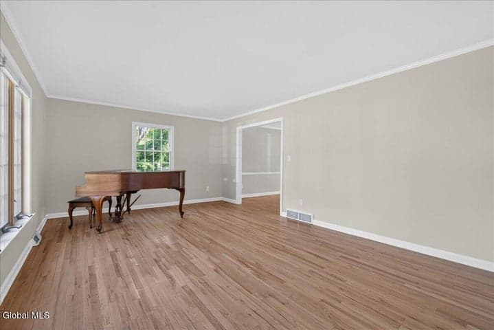 3 Fenway Drive, Colonie, NY, photo 5