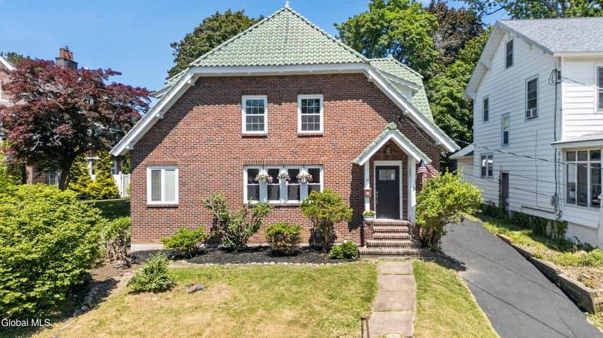 37 Grant Avenue, Amsterdam, NY