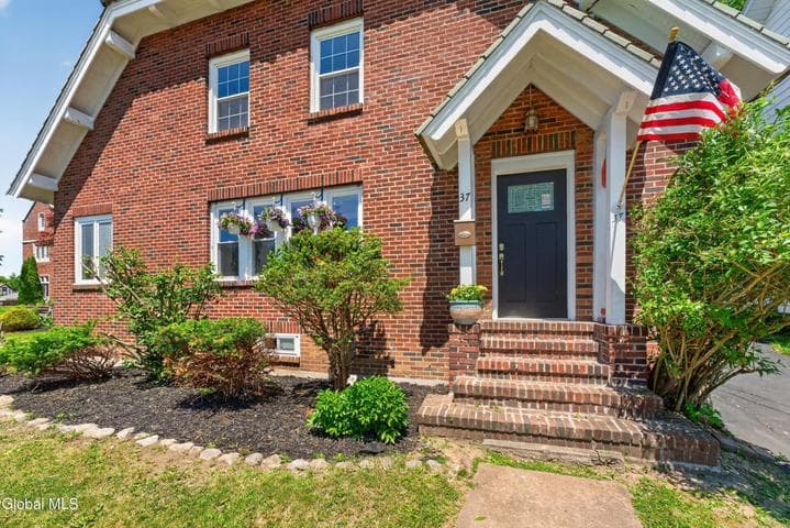 37 Grant Avenue, Amsterdam, NY, photo 1