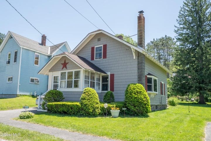 42 Franklin Street, Gloversville, NY, photo 2